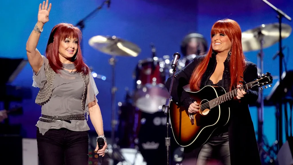 From Chills to Cheers: How Fans to Wynonna Judd Performance Reactions