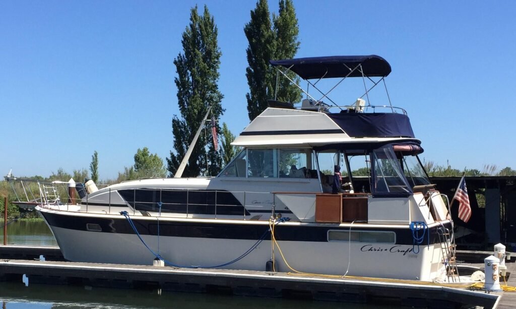 1982 Chris Craft Commander Motor Yacht: Features, Specs & Buying Guide