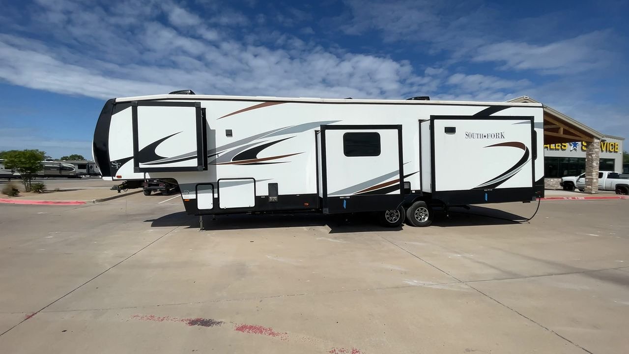 2022 Cruiser RV Southfork 3780MB 5th Wheel Review & Features