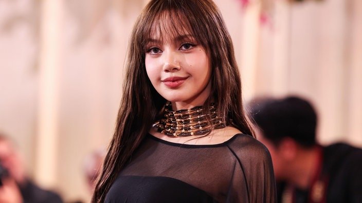 Lisa Net Worth: From K-Pop Idol to Global Fashion Icon